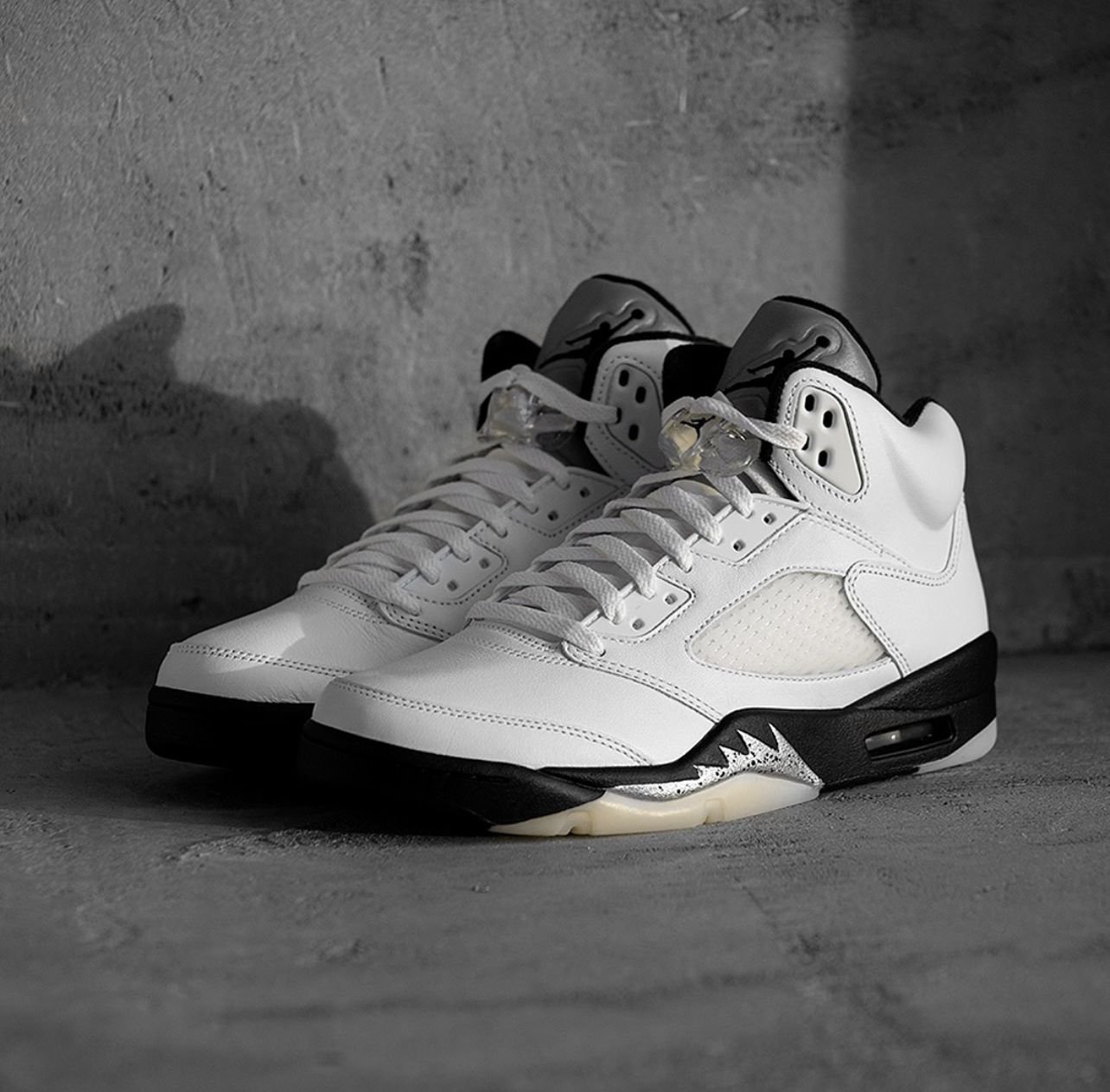 Jordan 5 Reverse Metallic Silver π€π€ (1st Time In INDIA - Image 3