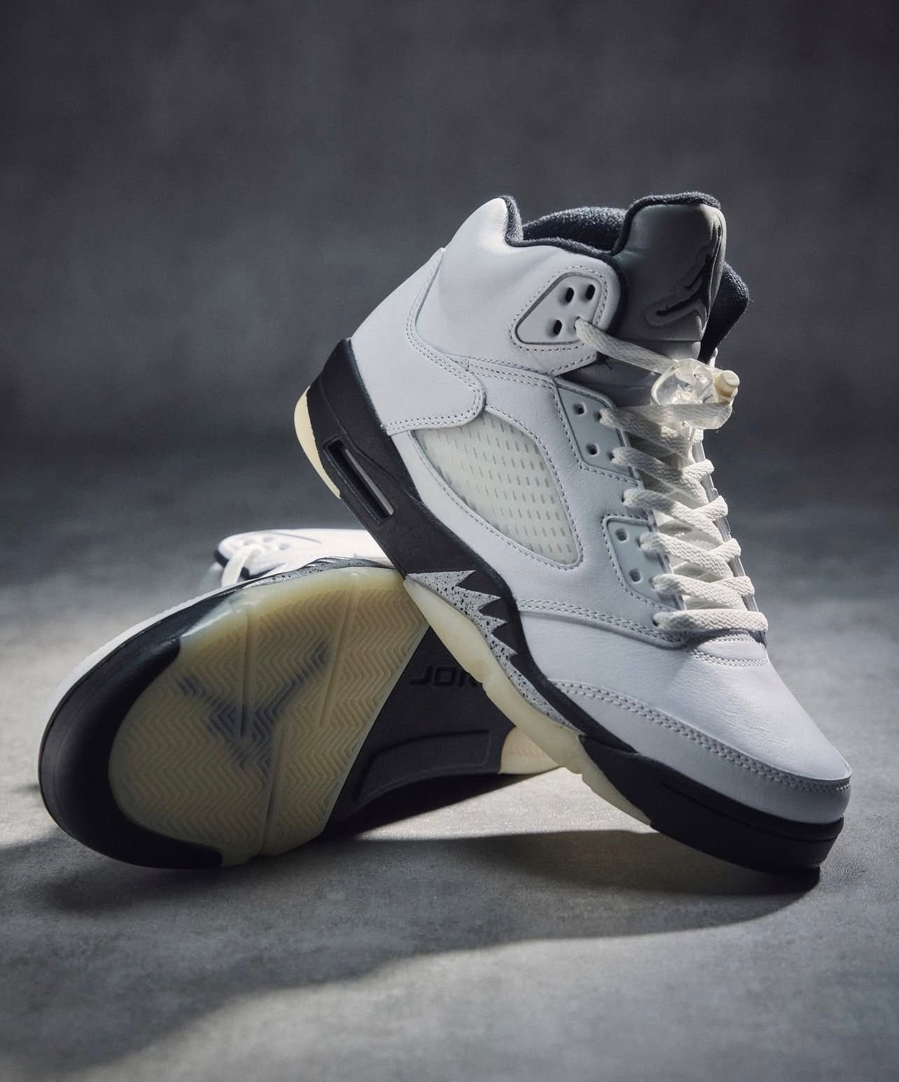Jordan 5 Reverse Metallic Silver π€π€ (1st Time In INDIA - Image 4