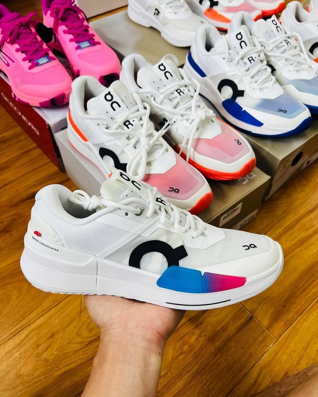 On Cloud Running The Roger Pro 2 White Malibu