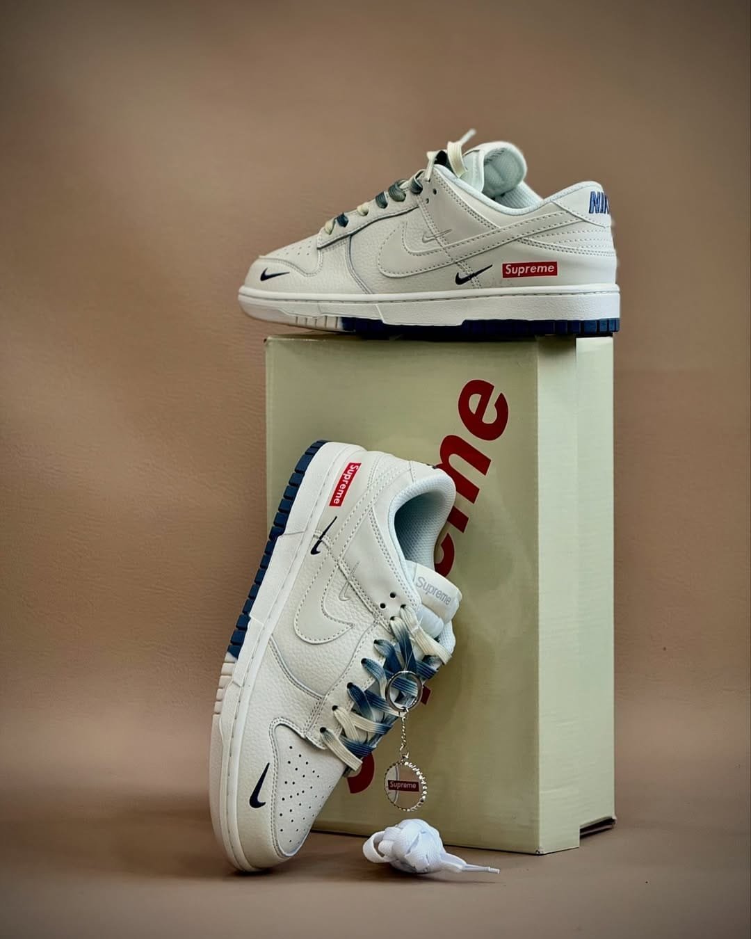 Supreme X Nike SB Dunk Low Made