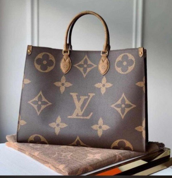 Louis Vuition On The Go Tote Bag With DustBag Premium Quality