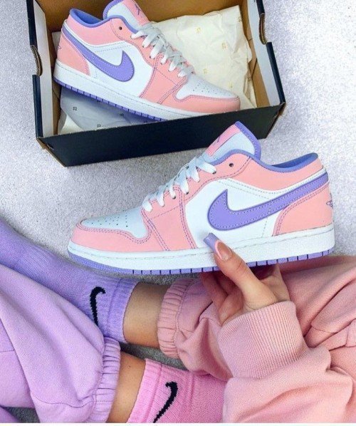 jordan retro 1 low SE ARCTIC PUNCH for her - Image 3