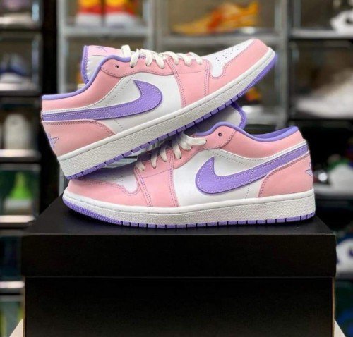 jordan retro 1 low SE ARCTIC PUNCH for her - Image 4
