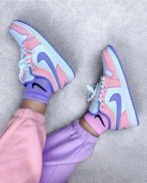 jordan retro 1 low SE ARCTIC PUNCH for her - Image 7