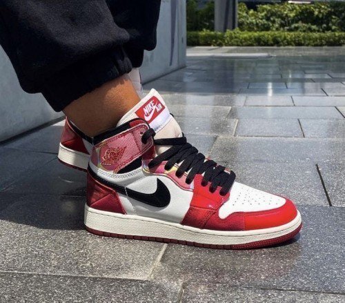 Jordan Retro 1 Spiderver for her - Image 4