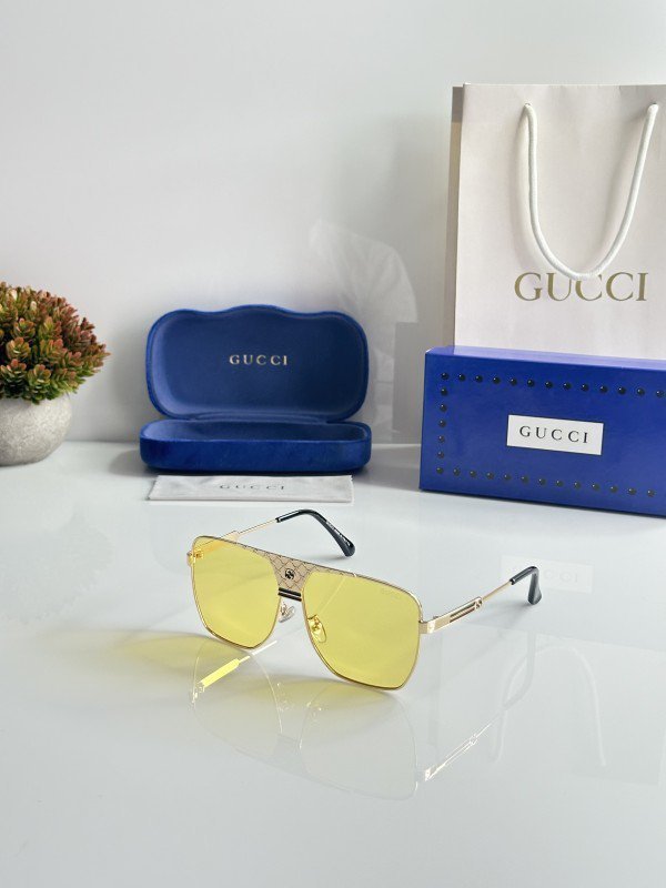 Gucci_0318_Gold_Yellow