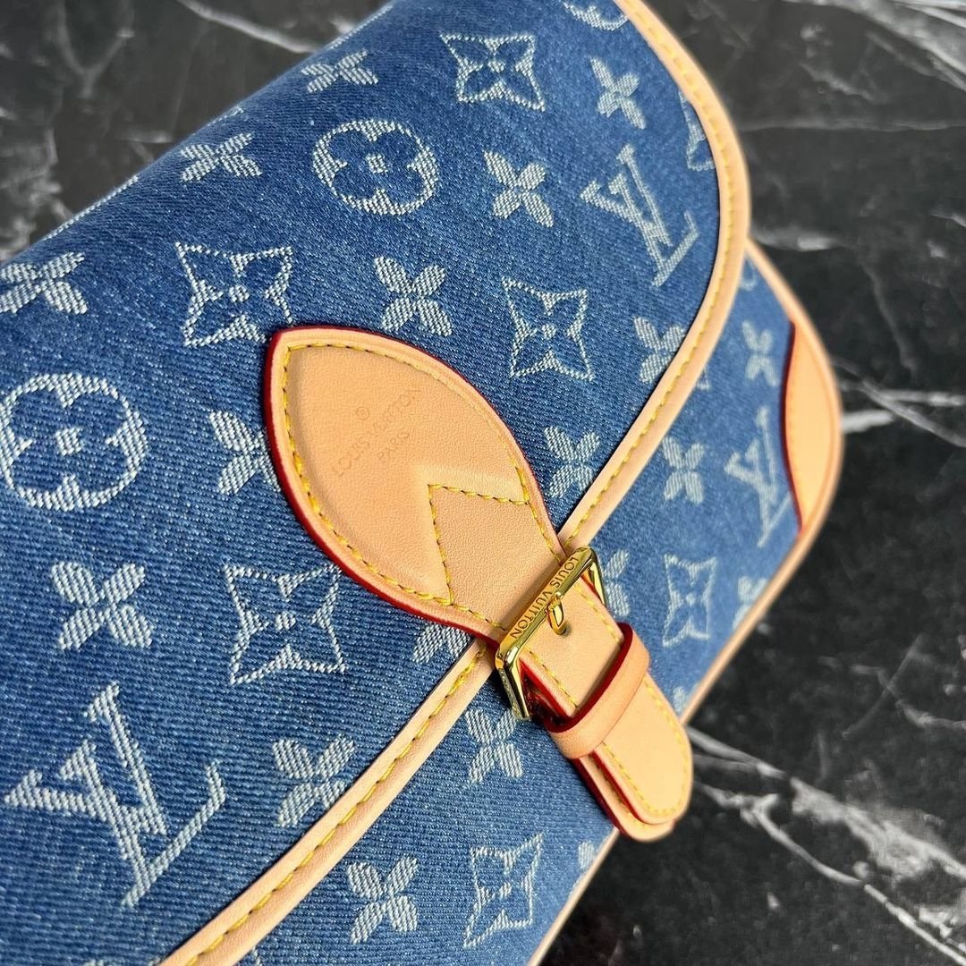 Louis Vuitton Lv Diane Monogram Empreinte - Image 6