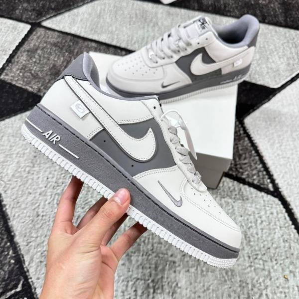 Nike Air Force 1 Low Grey Metallic