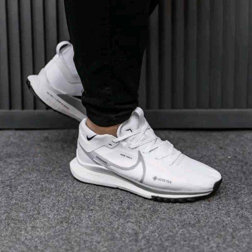 Nikee React Pegasus Trail 4 GTX White 302 - Image 4