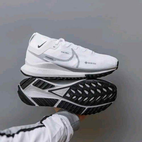 Nikee React Pegasus Trail 4 GTX White 302 - Image 3