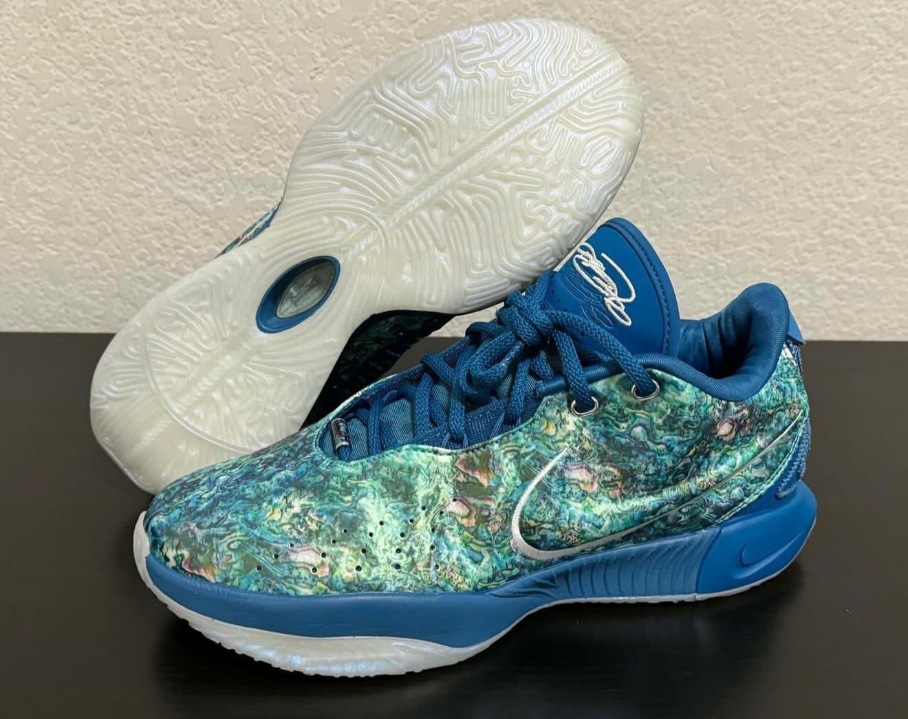 Nike LeBron Basketball shoes - Image 7