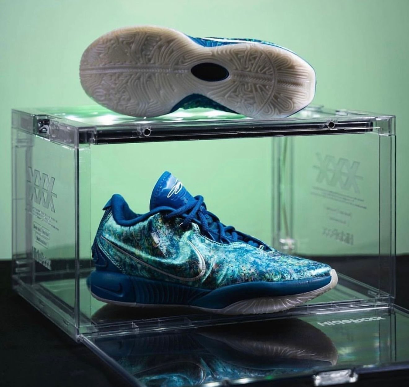 Nike LeBron Basketball shoes - Image 6