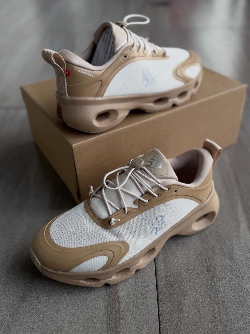 On CloudSolo x Loewe Biege