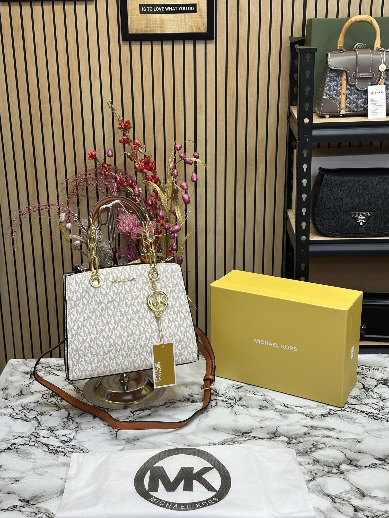 MICHAEL KORS ACRON CYNTHIA HANDBAG