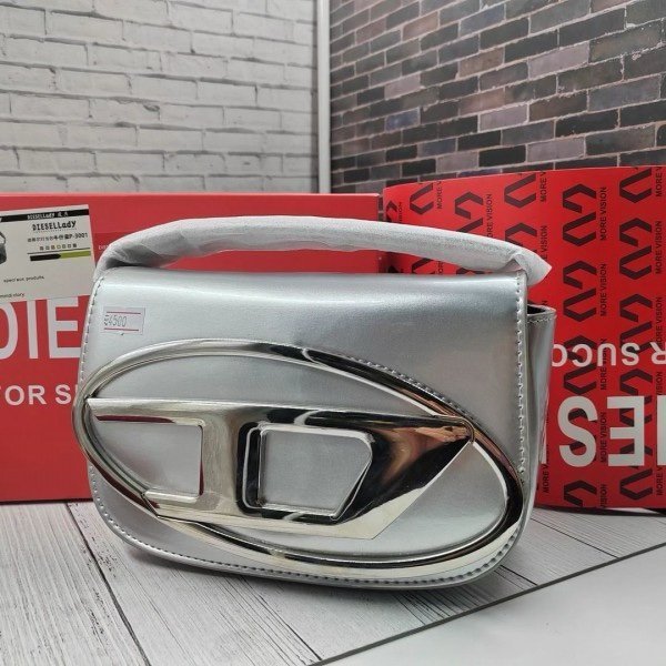 Diesal 10 Dr Shoulder Bag with og box & Dust bag Exr Shoulder strap (Silver)