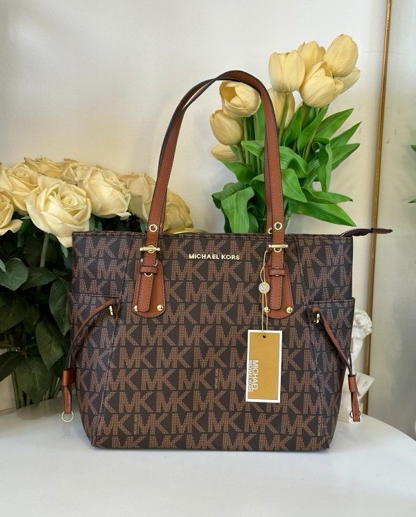 Michael Kors MK Voyager Tote Bag With Side Pocket & Dust Bag (Brown - 971)